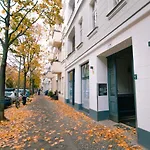 The Weinert Aparthotel 4*